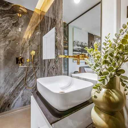 וילה Alba Garden